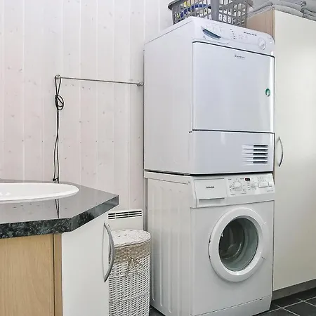 3 Bedroom Stunning Home In Hovborg Дом отдыха *