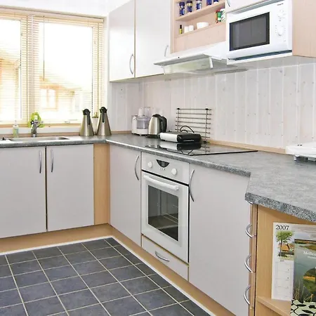Holiday home Gorgeous In With Kitchen Hovborg