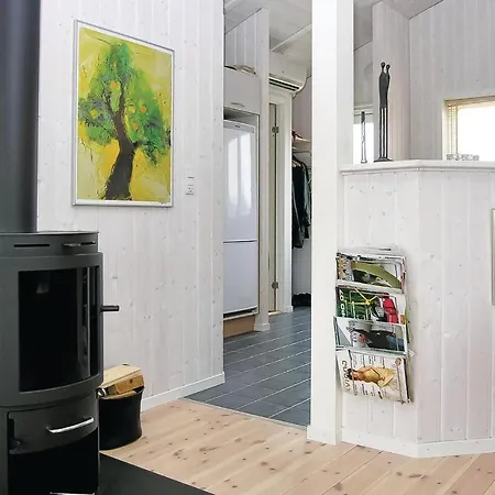 3 Bedroom Stunning Home In Hovborg * Ховборг