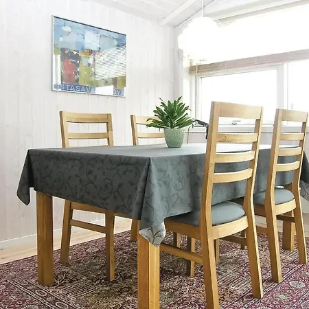 3 Bedroom Stunning Home In Hovborg Дом отдыха